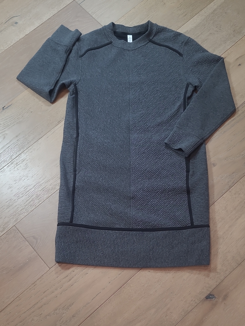 Lululemon On Repeat Dress Women's sz 6 Grey/Black Knit Sweater Mini Dress
